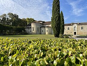 Jardins de l'abbaye de Flaran, Gers. - Enlarge picture (modal window)